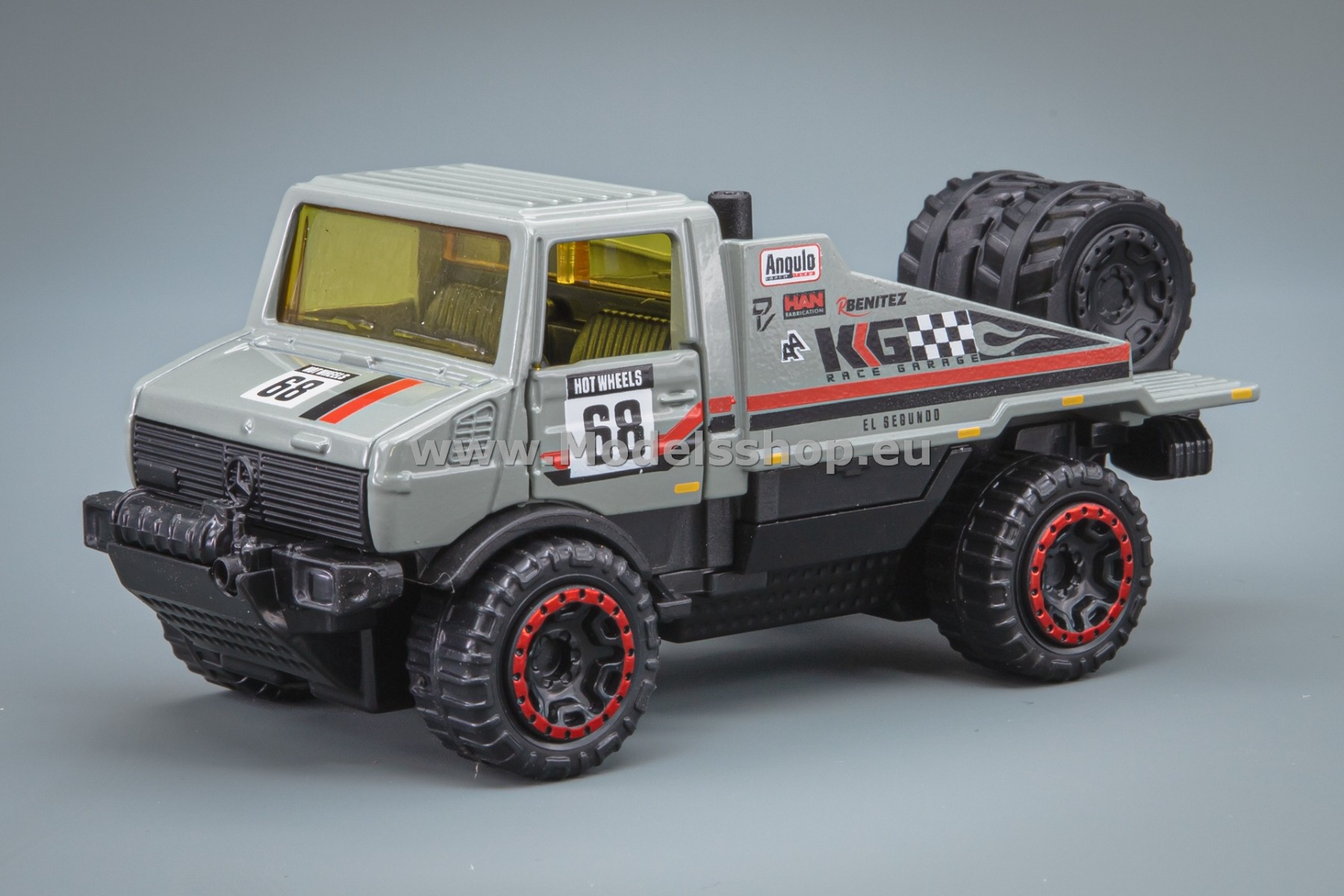 Mercedes-Benz Unimog Pull-Back Speeders Hot Wheels