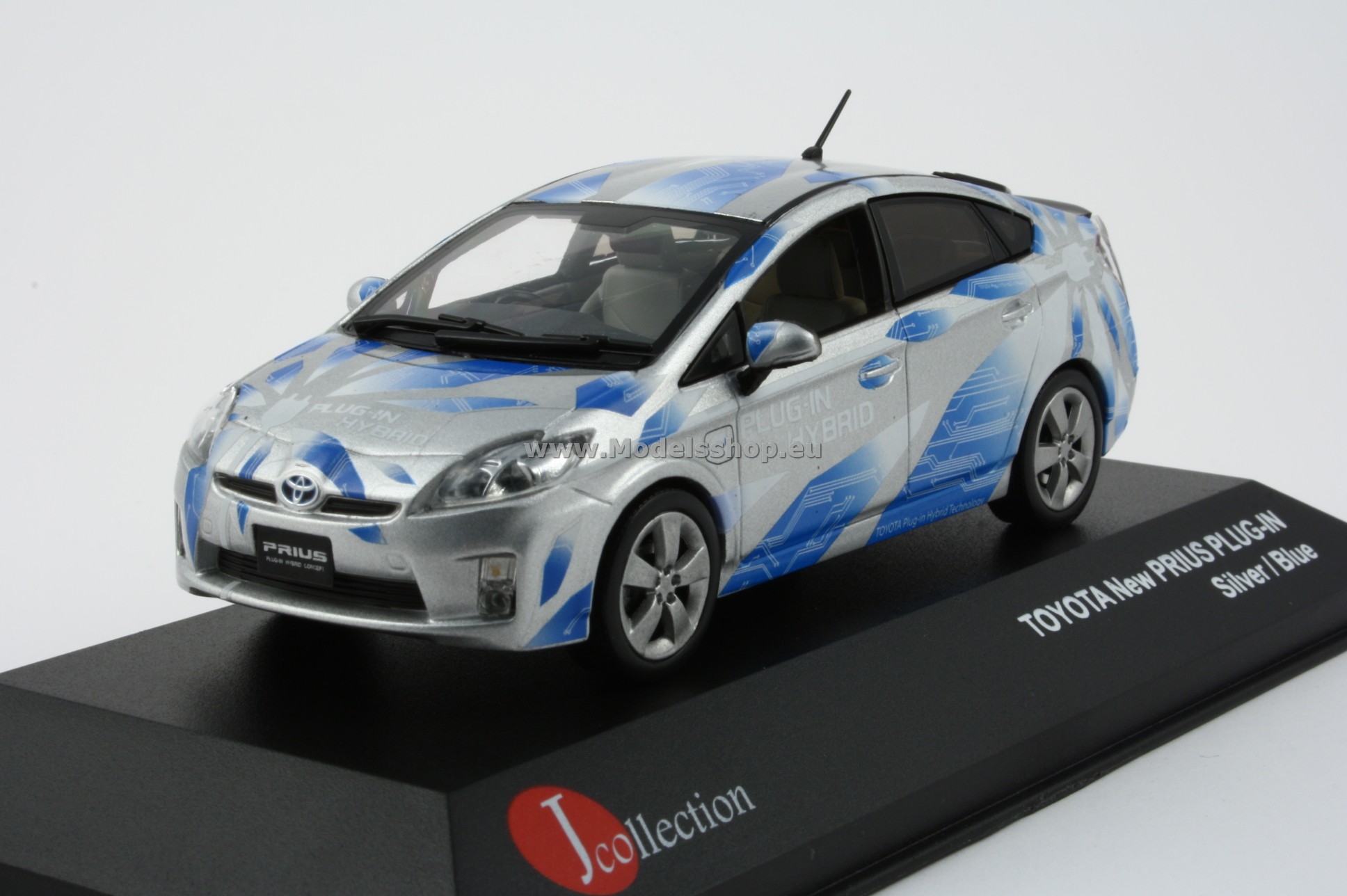 Toyota New Prius Plug-In hybrid /silver-blue/
