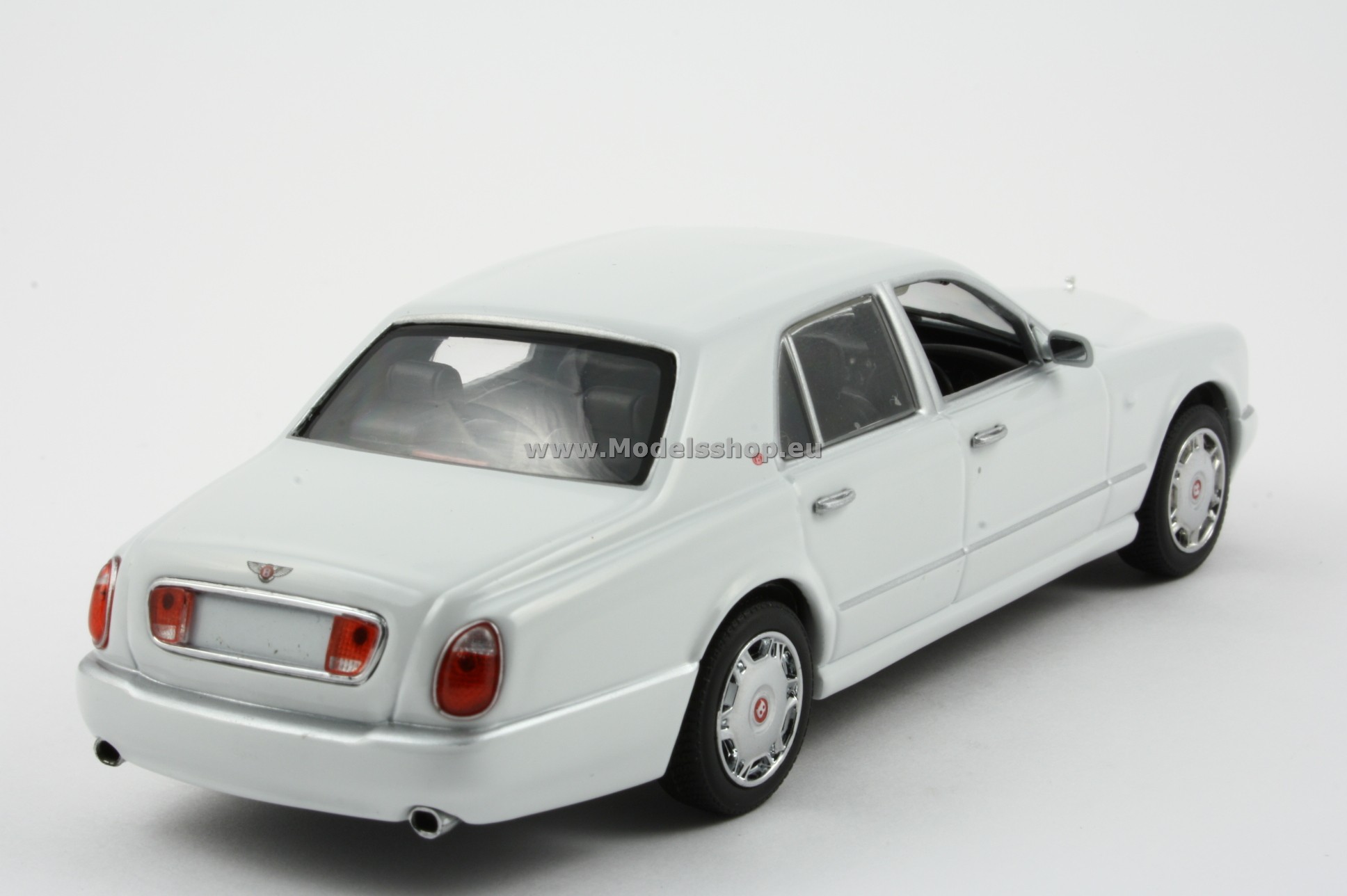 Minichamps 436139402 BENTLEY ARNAGE R - 2005 - 'LINEA BIANCO'