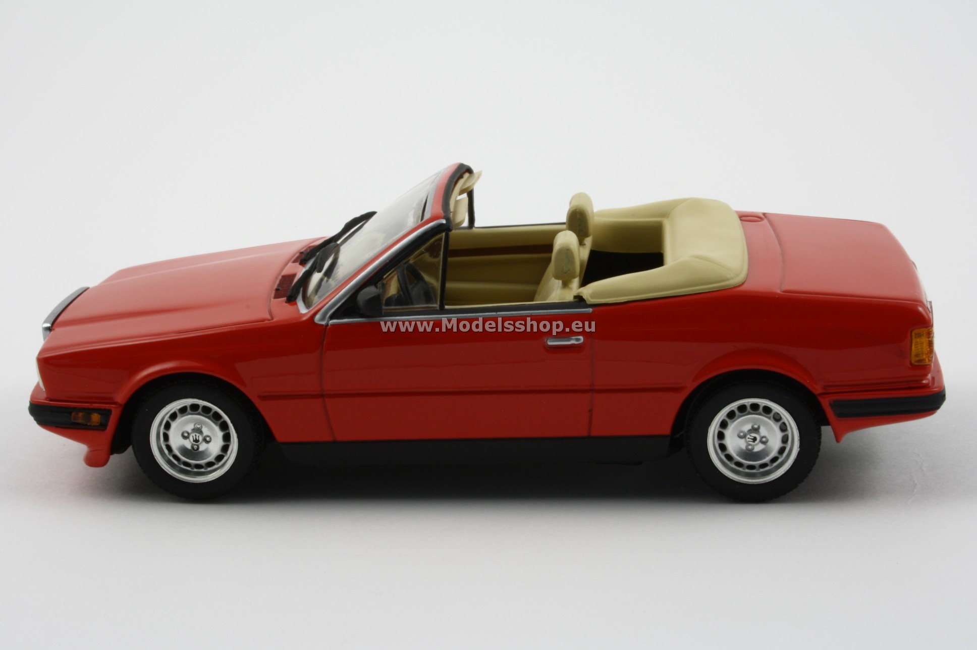グランドセール 漫画 400123530 Minichamps MASERATI RED - 1986 - SPYDER BITURBO 乗用車