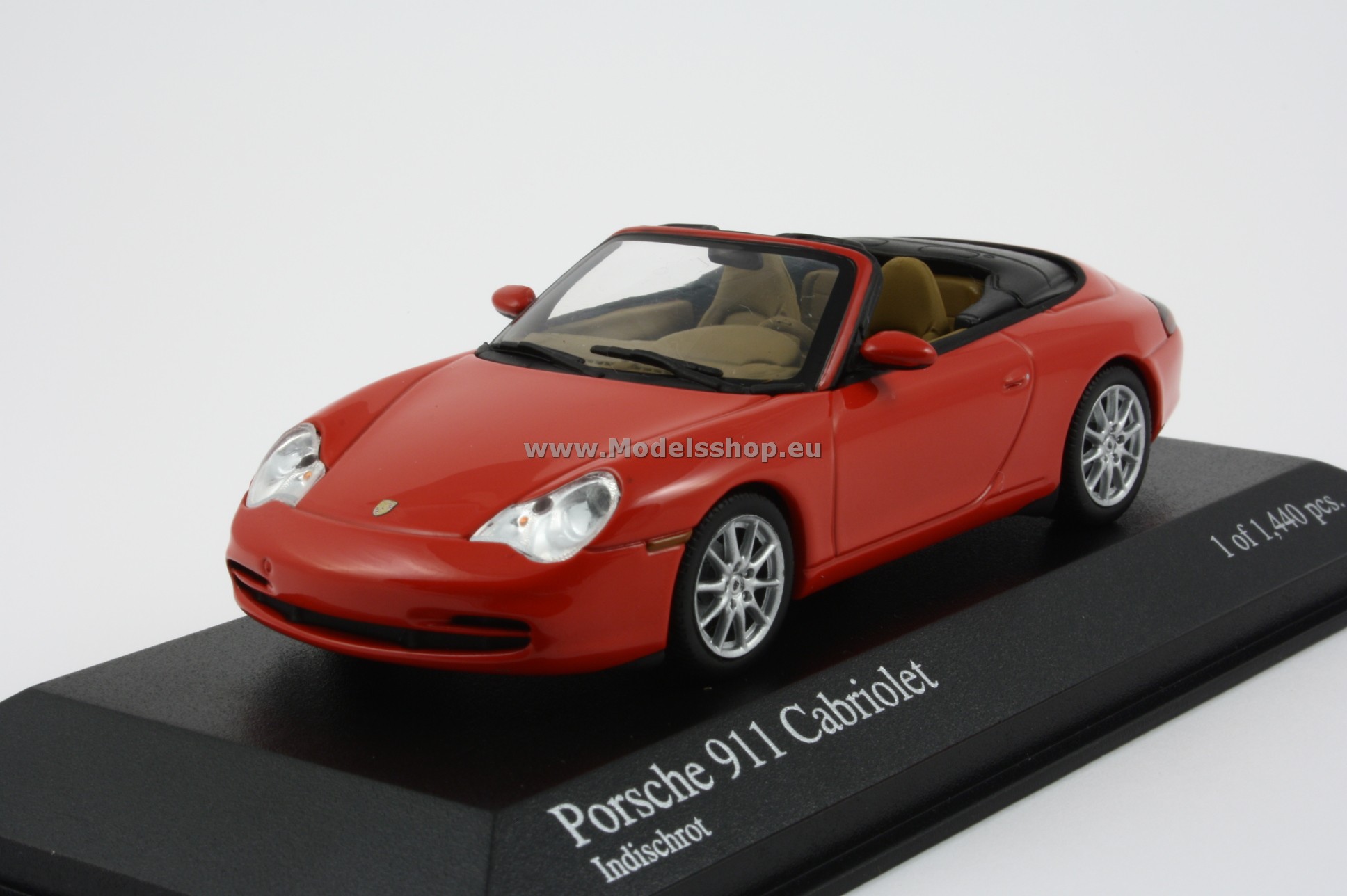 Minichamps 400061034 PORSCHE 911 CABRIOLET - 2001 - RED