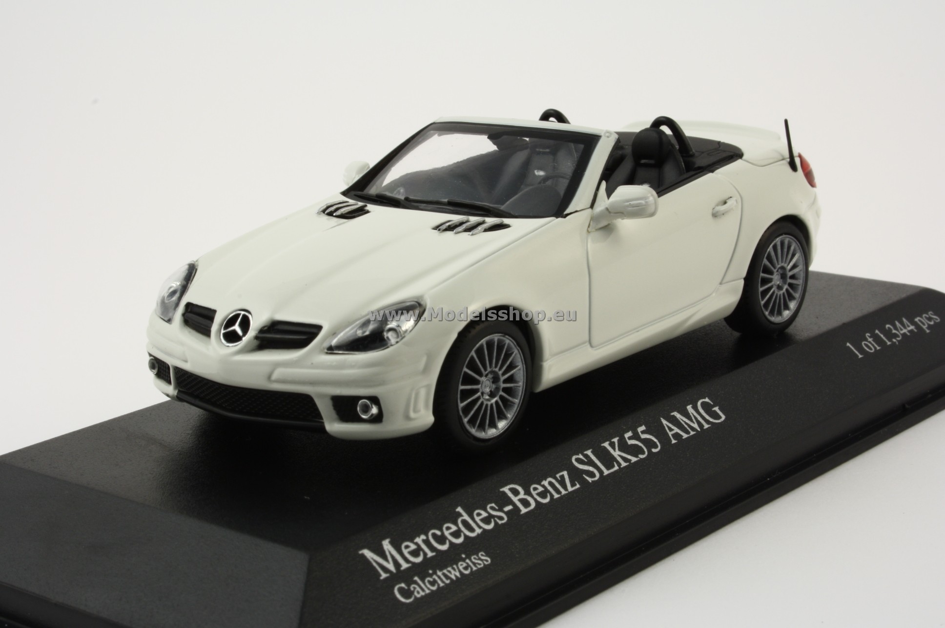 Minichamps 400033170 MERCEDES-BENZ SLK 55 AMG ROADSTER (R171) - 2008 - WHITE