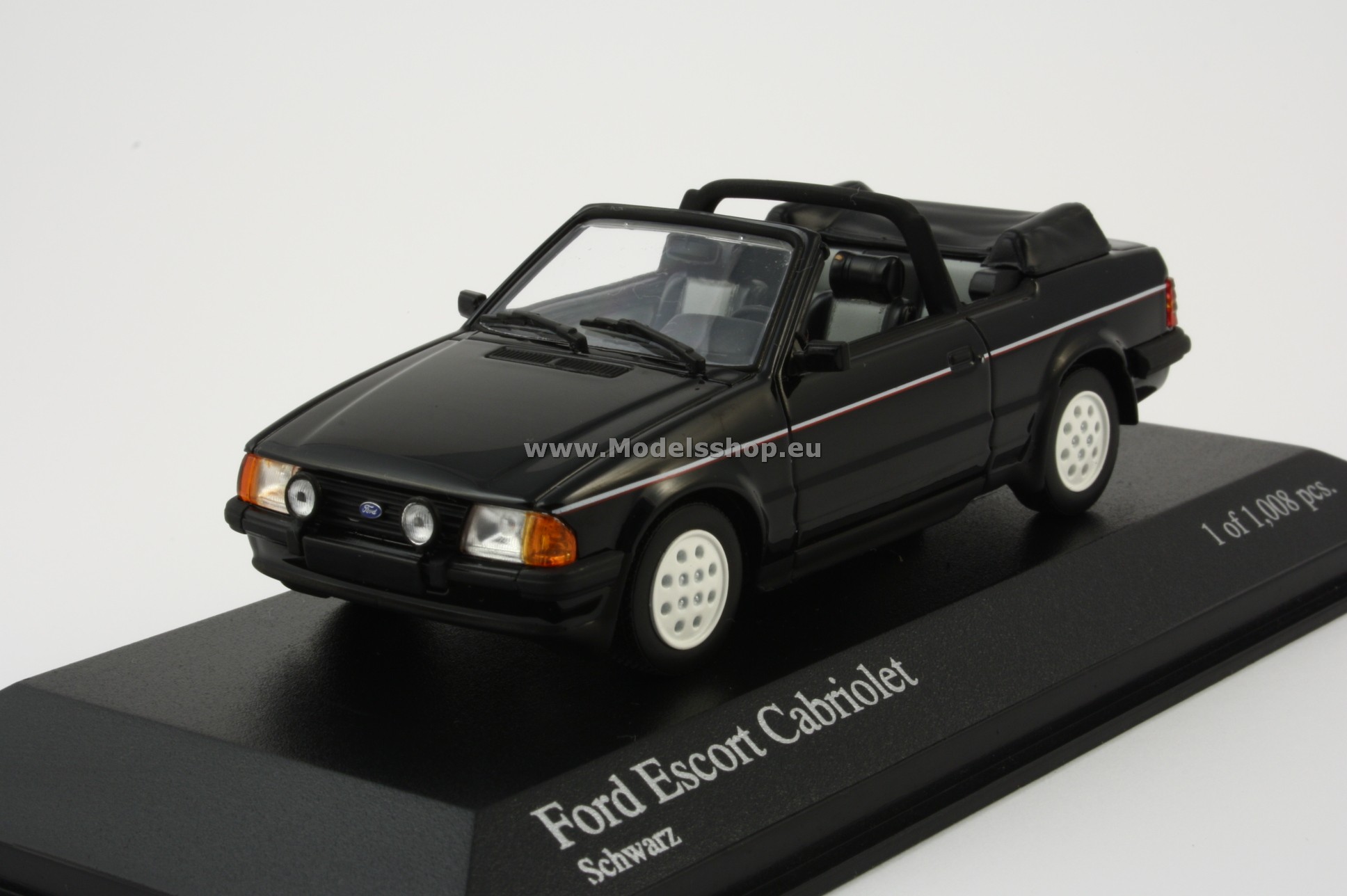 Minichamps 400085031 FORD ESCORT III CABRIOLET - 1983 - BLACK