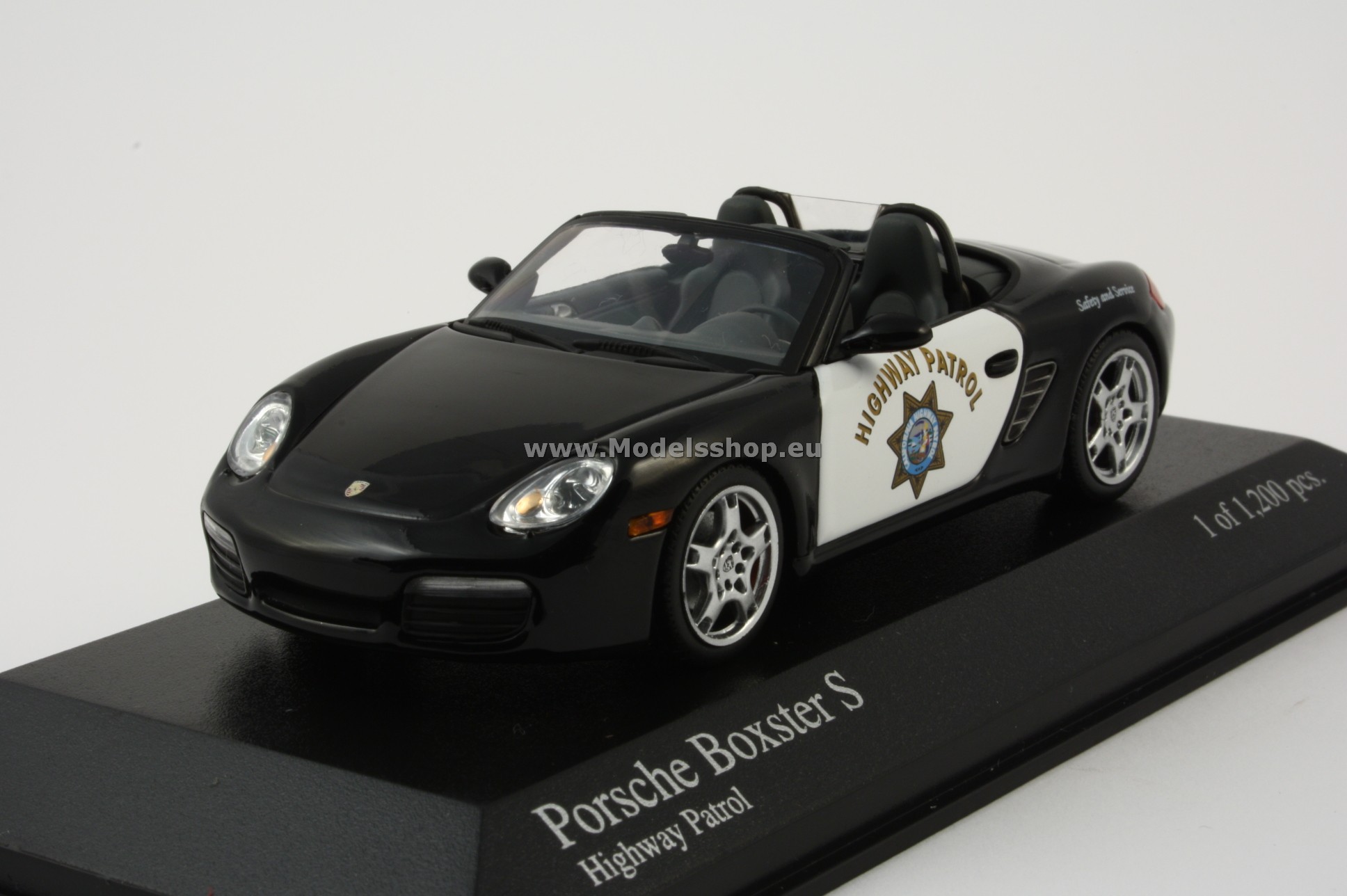 Minichamps 400066291 PORSCHE CAYENNE - 2006 - 'HIGHWAY PATROL'
