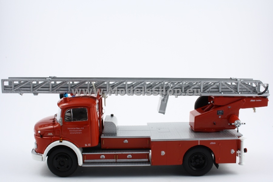 Mercedes-Benz L322 fire engine with aerial ladder Metz DL 22