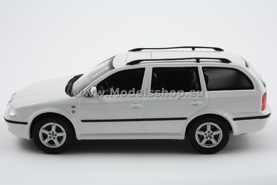 2006 Skoda Octavia Sedan Mk2 1Z Welly 1:60 1:64 Series Scale