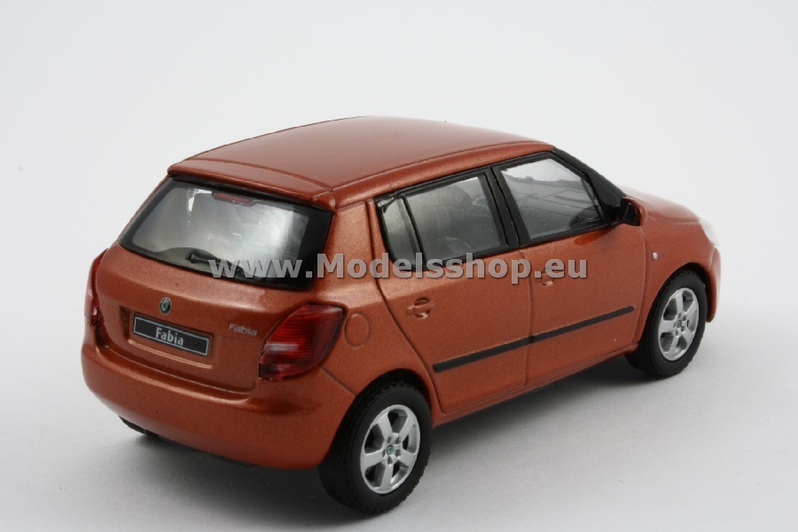 お得なセール情報 Skoda metallic/ orange /tangerine II Fabia ミニカー