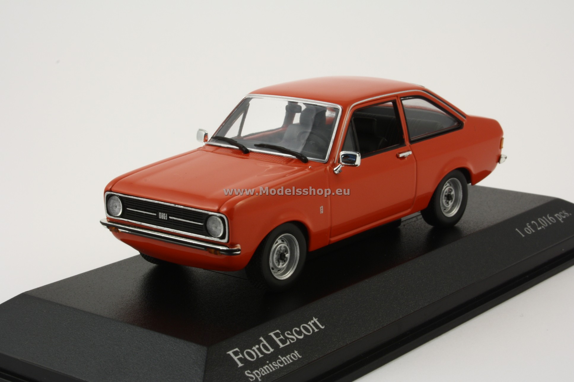 Minichamps 400084100 FORD ESCORT - 1975 - RED