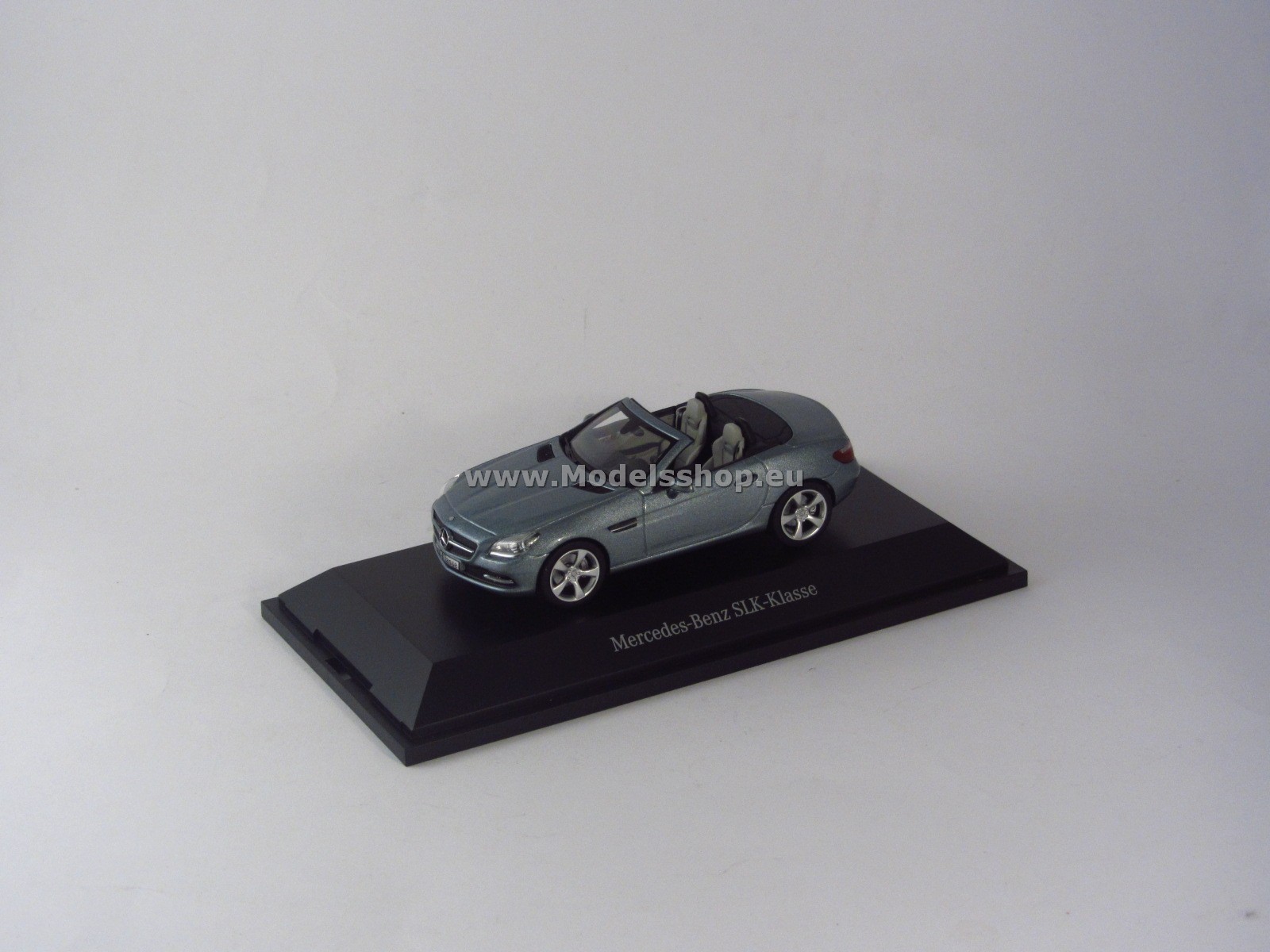 Mercedes-Benz SLK-class roadster R172 /Galenit silver/