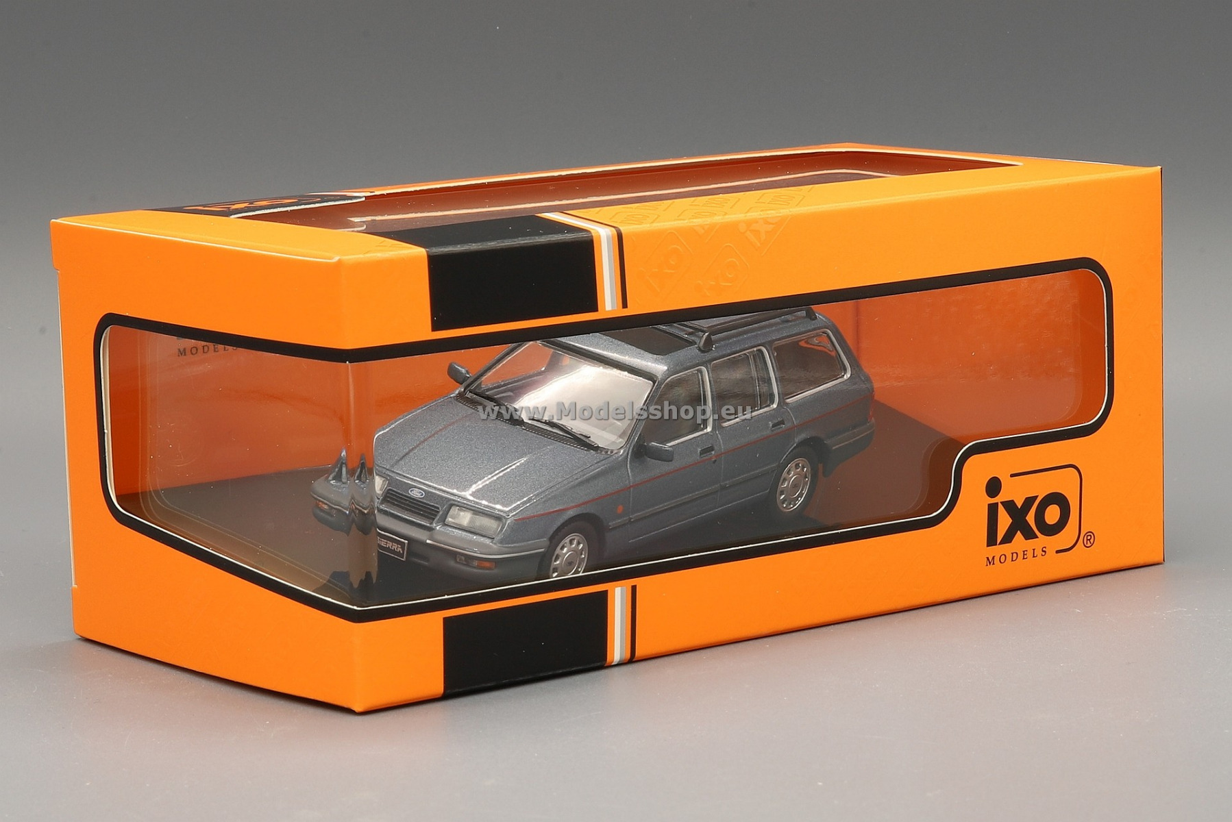 IXOCLC352N Ford Sierra Turnier Ghia Estate, 1988 /metallic