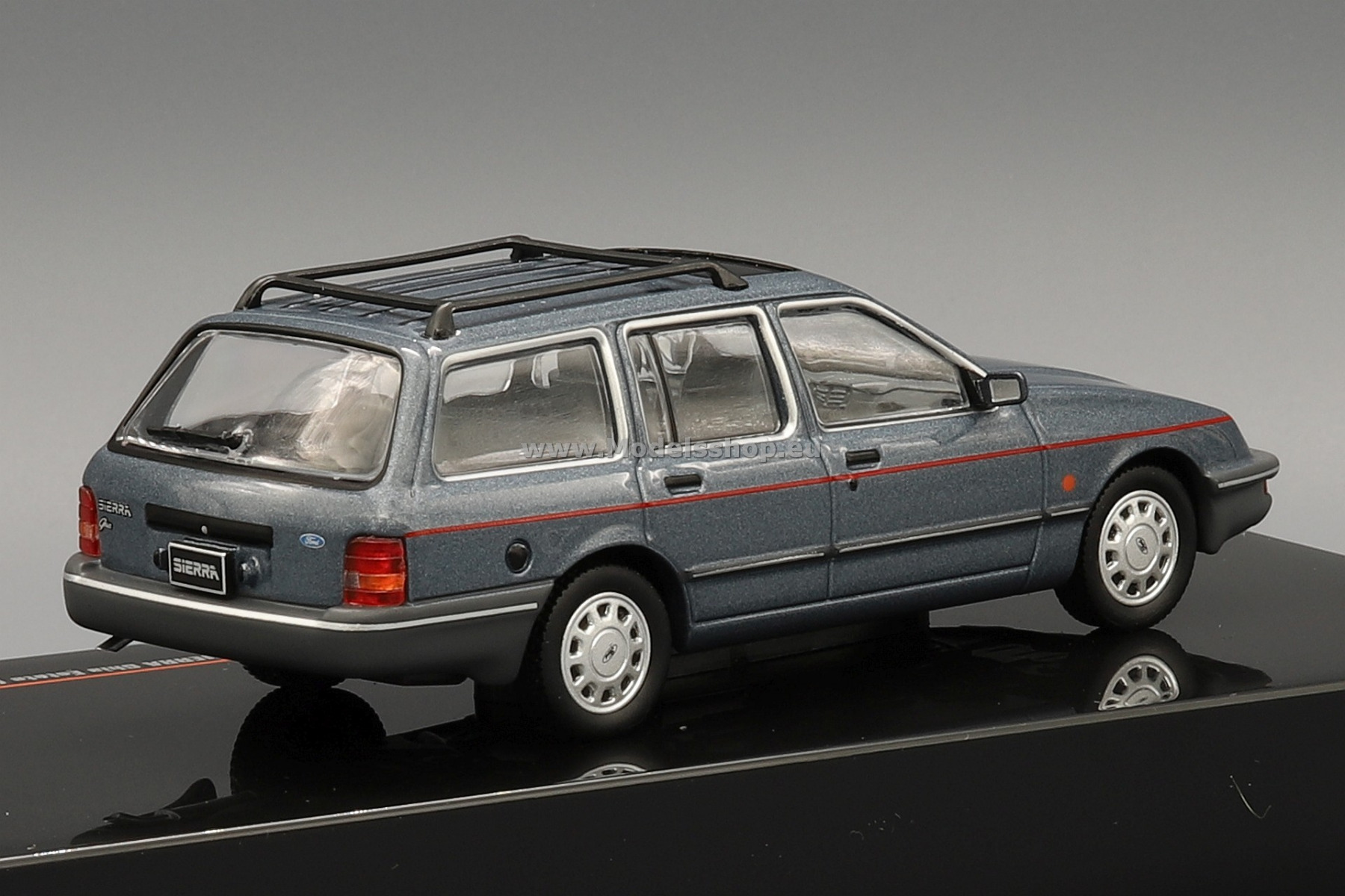 ixo GMC ジェネラル SBFA 1988 メタリックグレー 　1/43 1988 GMC General SBFA silver 1:43 IXO diecast scale model