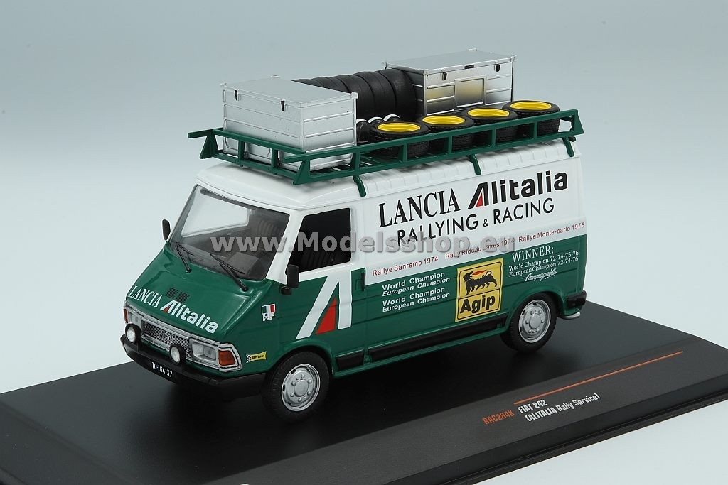 Fiat 242, Alitalia, Rally Assistance with roof rack /white-green/