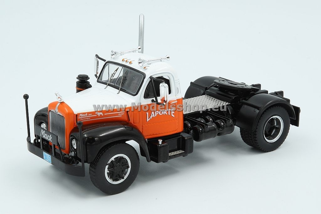 Mack B 61 tractor truck, 1953 /white-orange/
