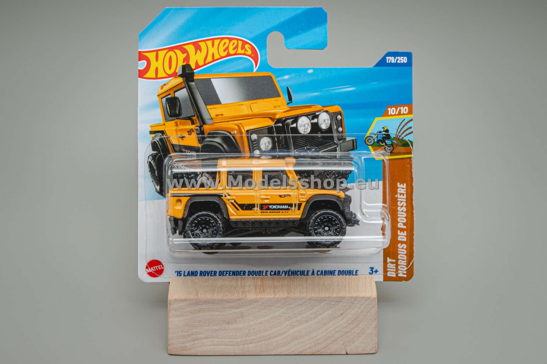 2015 Land Rover Defender Double Cab (3rd Color) Hot Wheels 