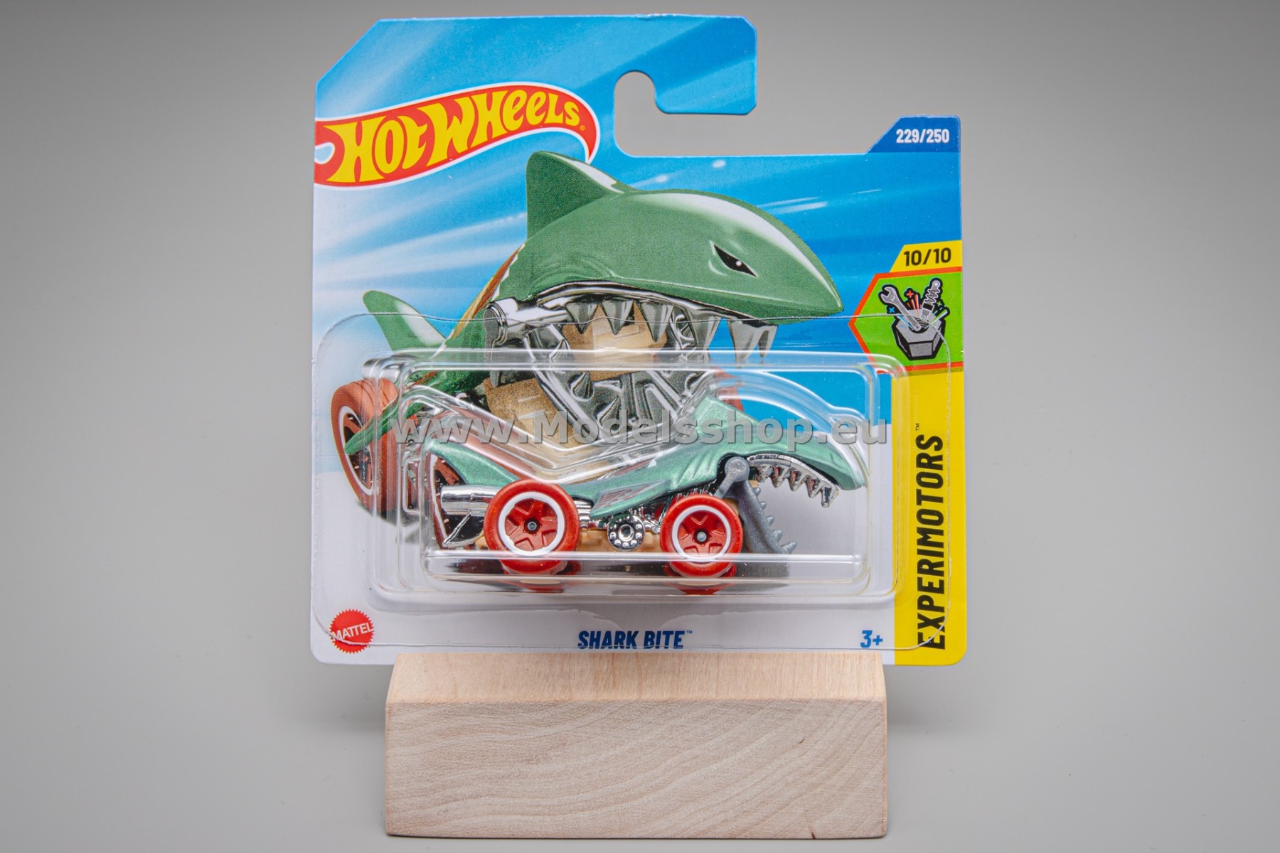 Shark Bite Hot Wheels 