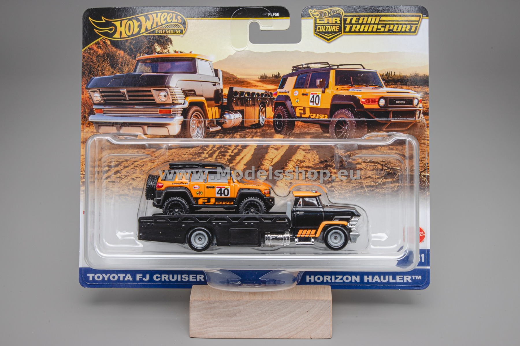 Horizon Hauler & Toyota FJ Cruiser #81 Hot Wheels Team Transport