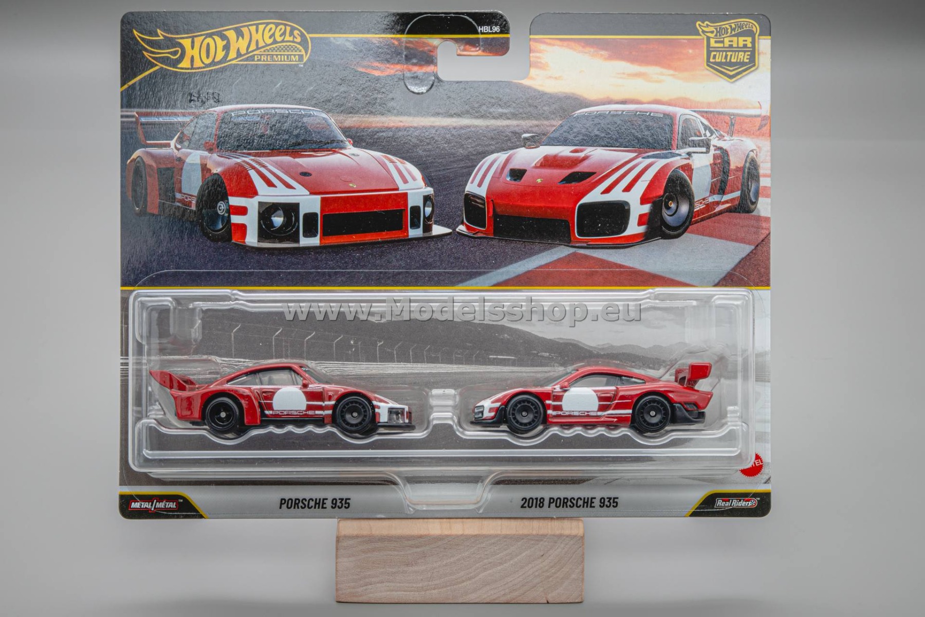 Porsche 935 & 2018 Porsche 935 2-pack Hot Wheels Premium
