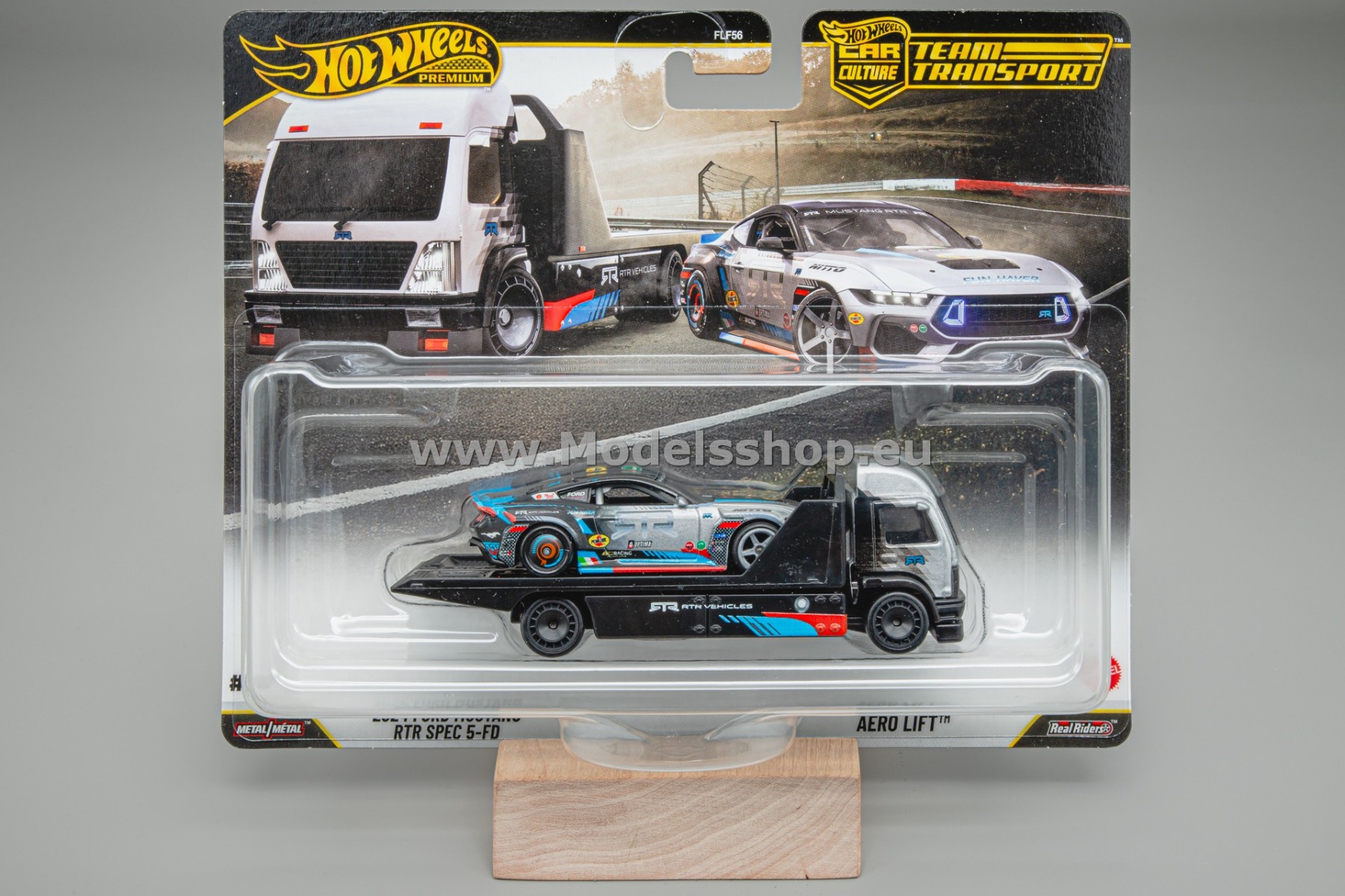Aero Lift & 2024 Ford Mustang RTR Spec 5-FD #90 Hot Wheels Team Transport
