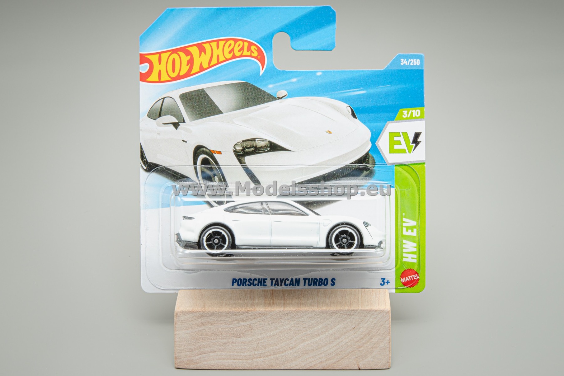 Porsche Taycan Turbo S Hot Wheels 