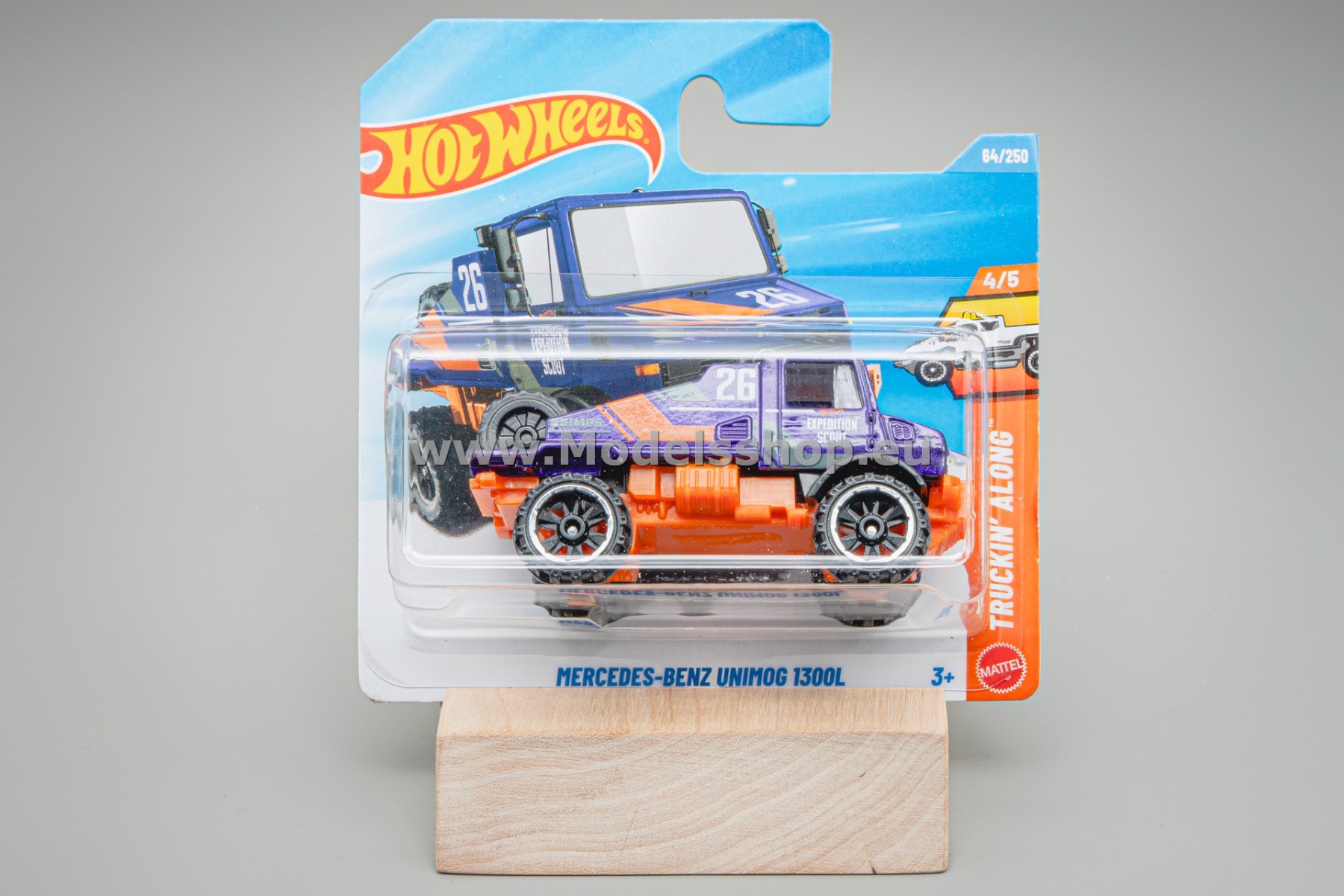 Mercedes-Benz Unimog 1300L Hot Wheels 