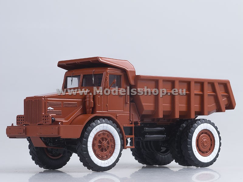 Soviet quarry dump truck MAZ-525 (25 tons), limited 594 pcs