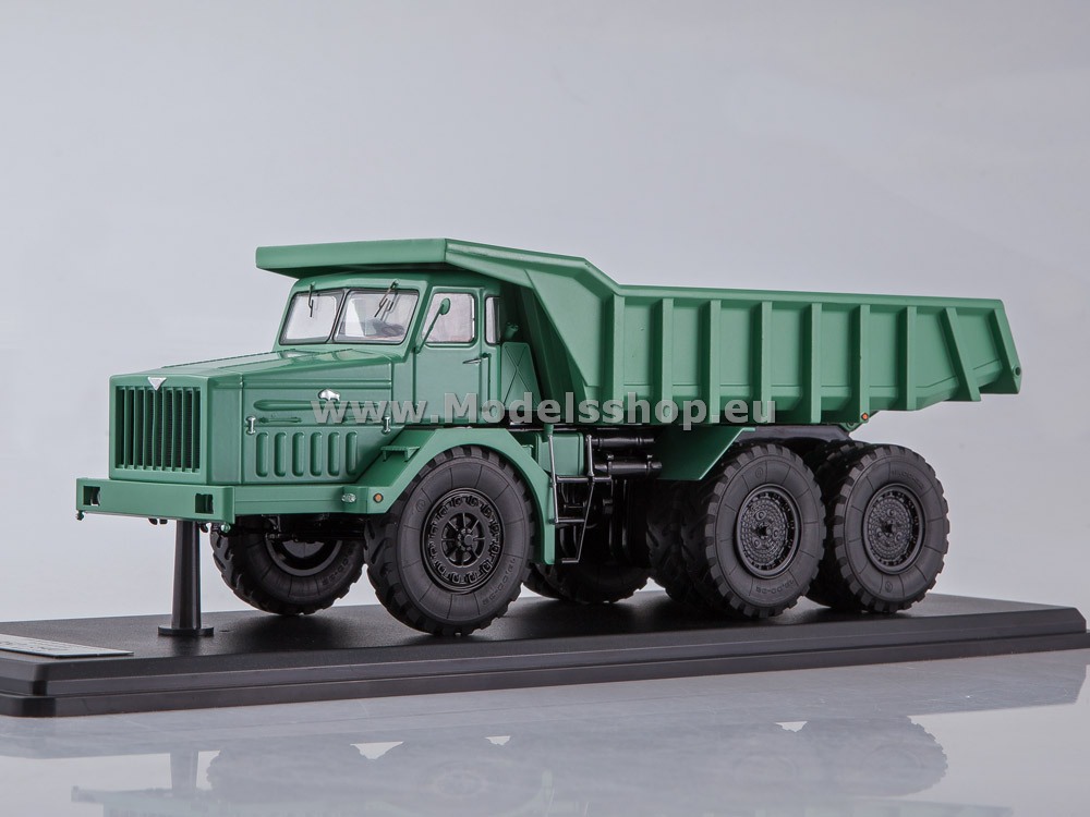 SSML011 Soviet quarry dump truck MAZ-530 (40 tons) /green/, limited 540 pcs
