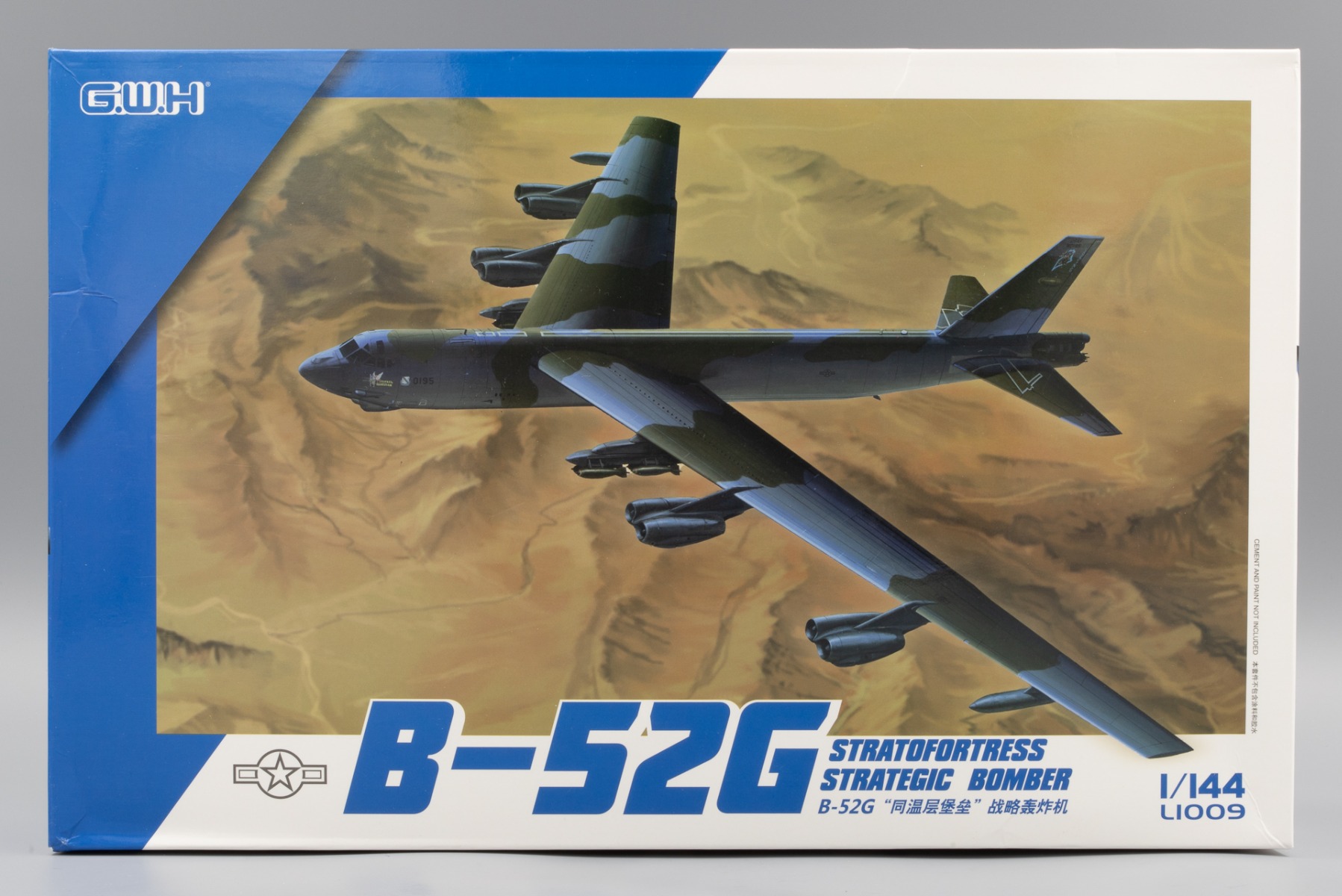 Great Wall Hobby GWHL1009  Boeing B-52G 