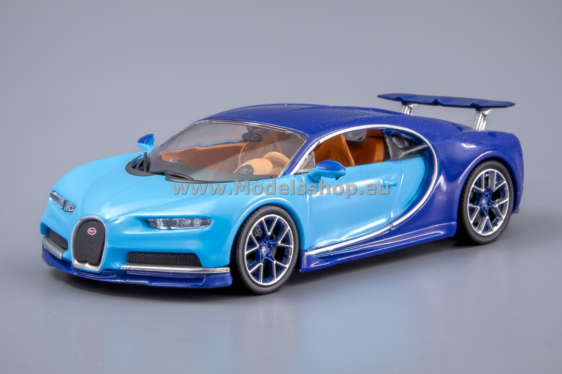 SCChiron Bugatti Chiron, 2016 /light blue - blue/