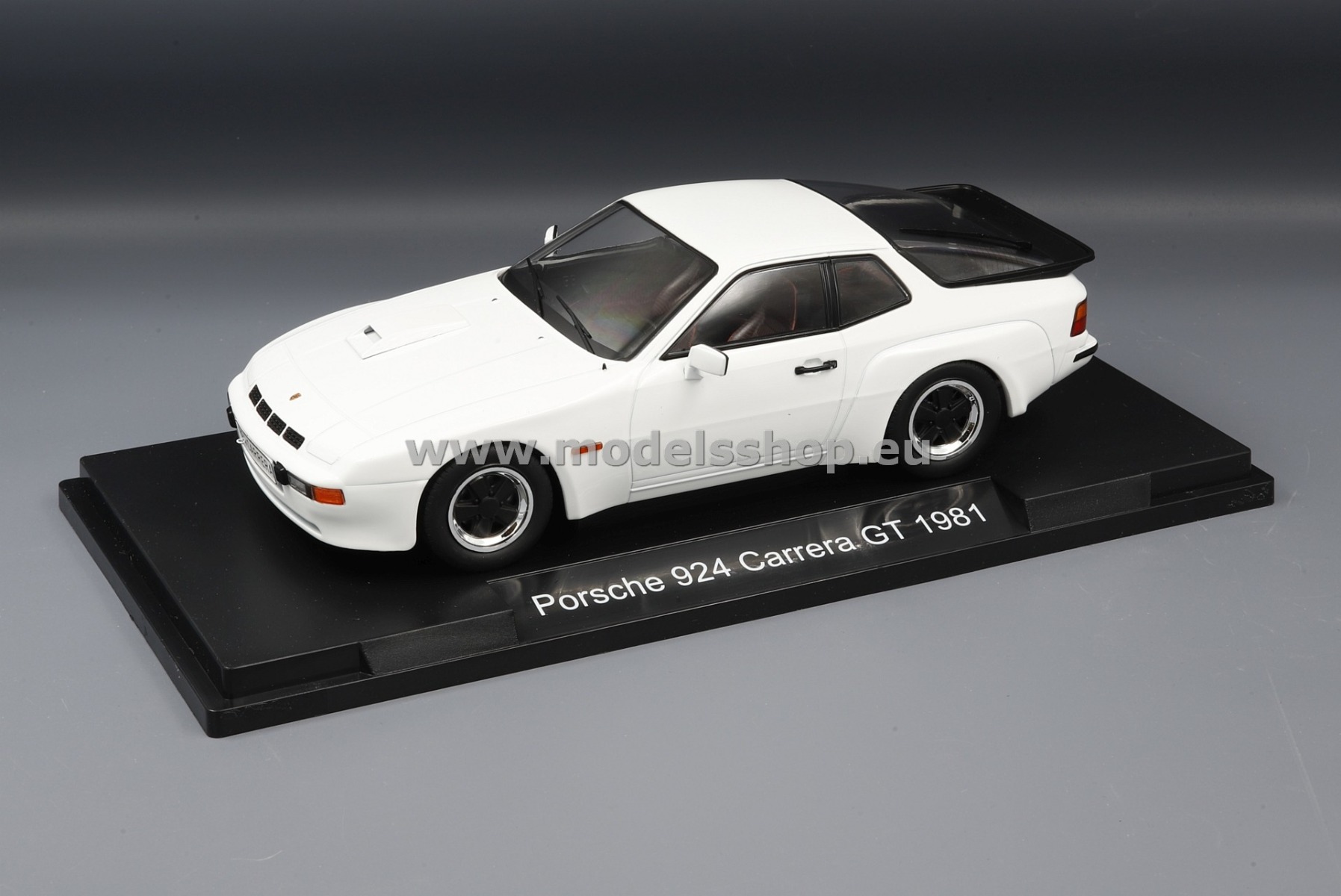 MCG 18197 Porsche 924 Carrera GT, 1981 /white/