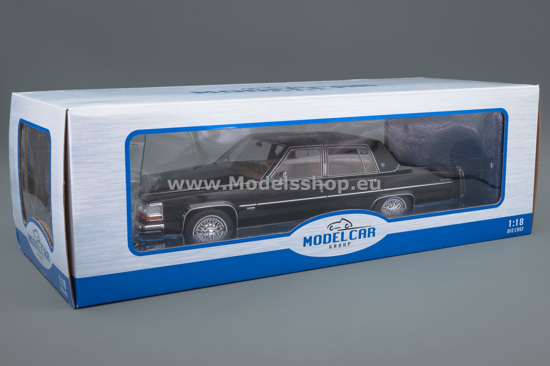 MCG18250 Cadillac Fleetwood Brougham, 1982 /black/