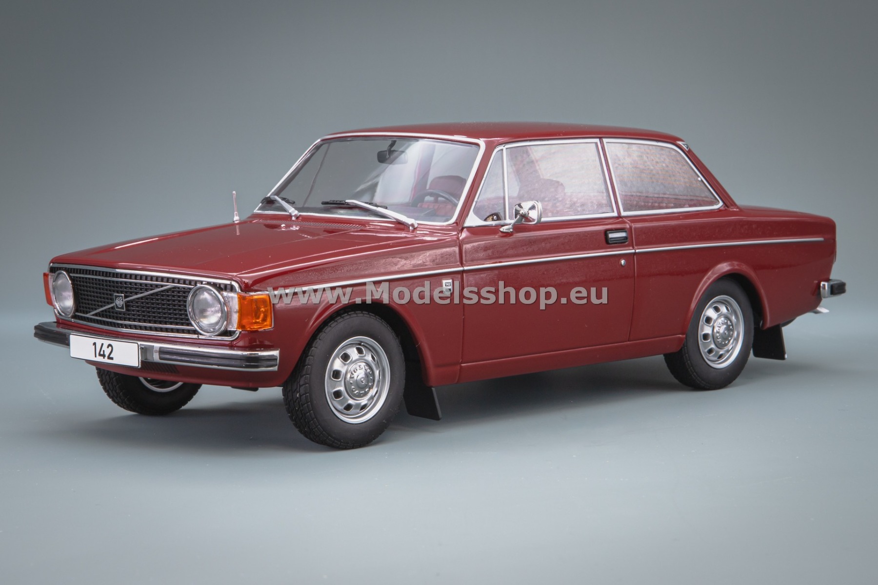 MCG18443 Volvo 142, 1973 /dark red/