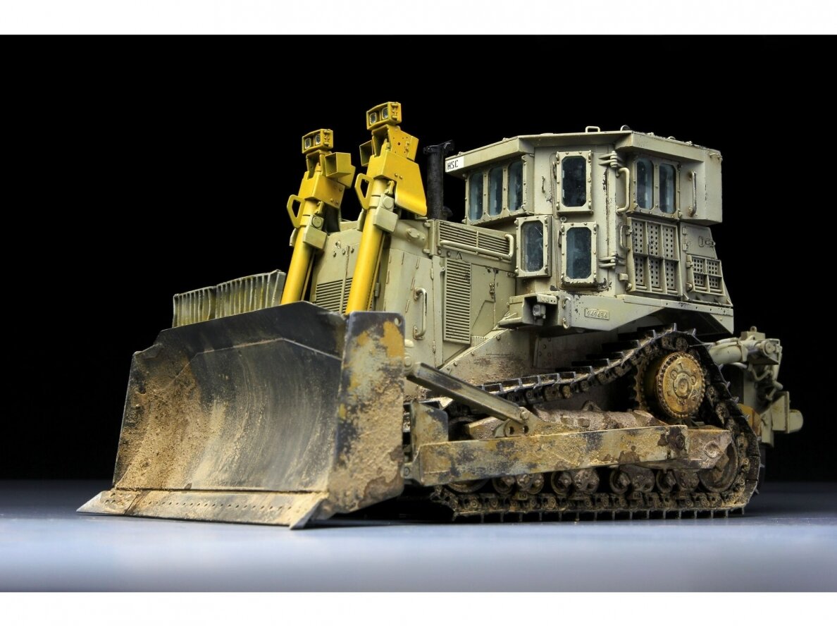 MENG 1/35 scale D9R Armored Bulldozer - SS-002 MENG 1/35 scale D9R Armored Bulldozer - SS-002