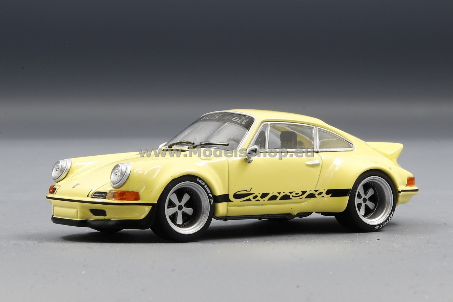 Porsche 911 RWB /light yellow/