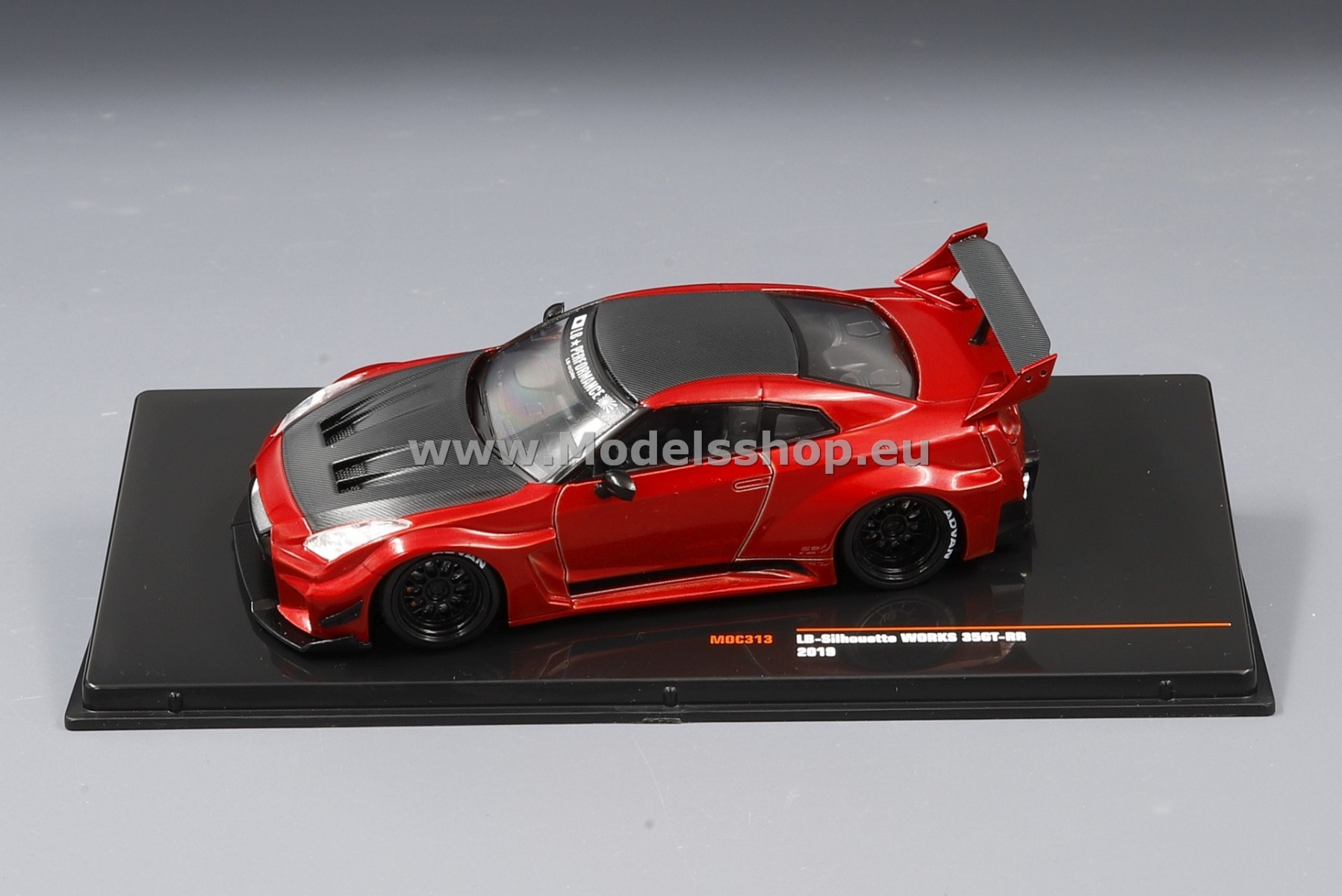 IXO MOC313 Nissan 35GT-RR LB-silhouette Works GT, 2019, RHD