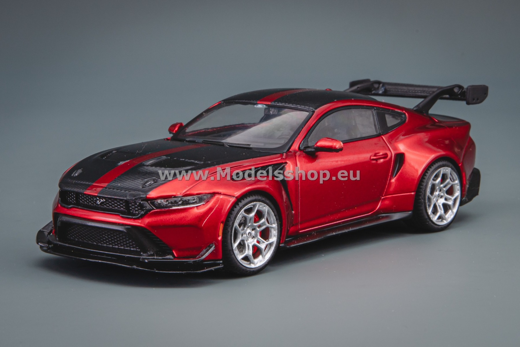 IXOMOC344.22 Ford Mustang GTD, 2025 /dark red metallic/