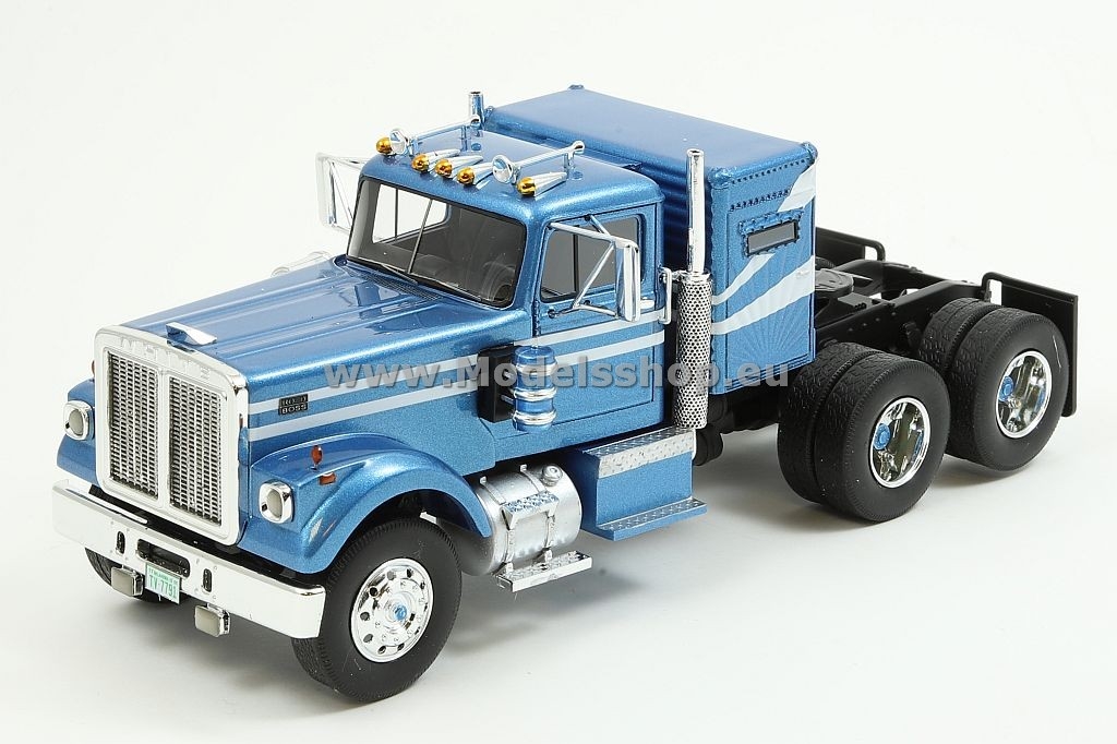 White Road Boss, tractor truck 1977, /light-blue metallic -white/