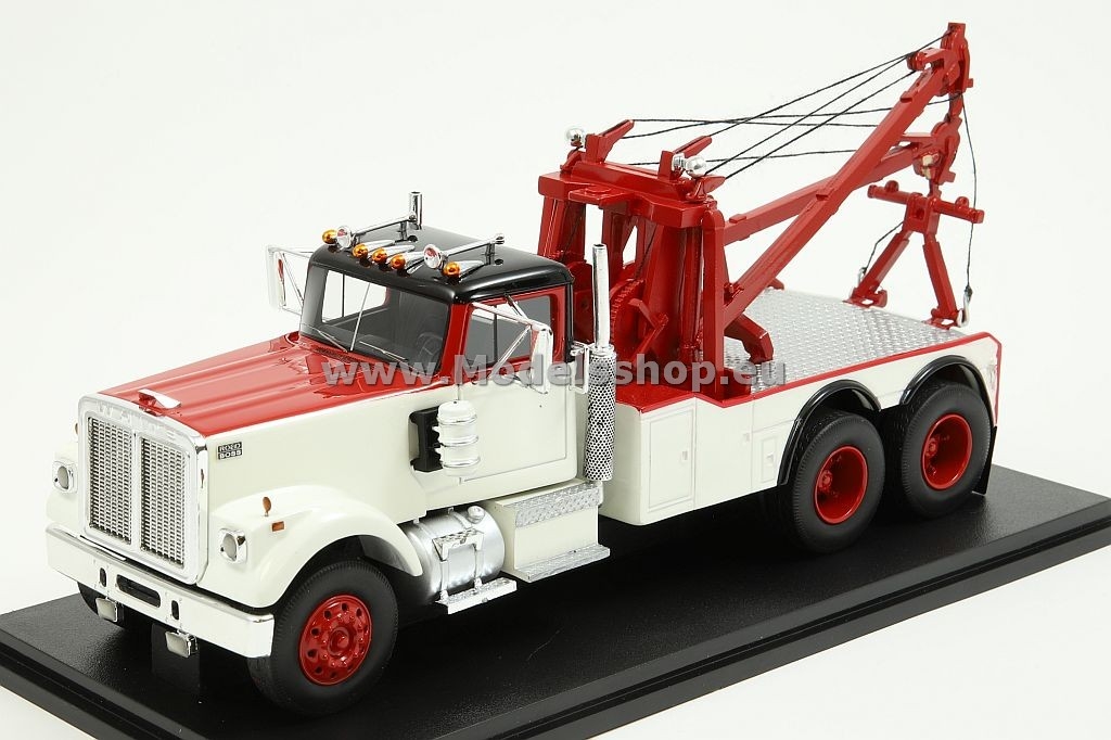 White Road Boss, tow-truck 1977 /red-white/