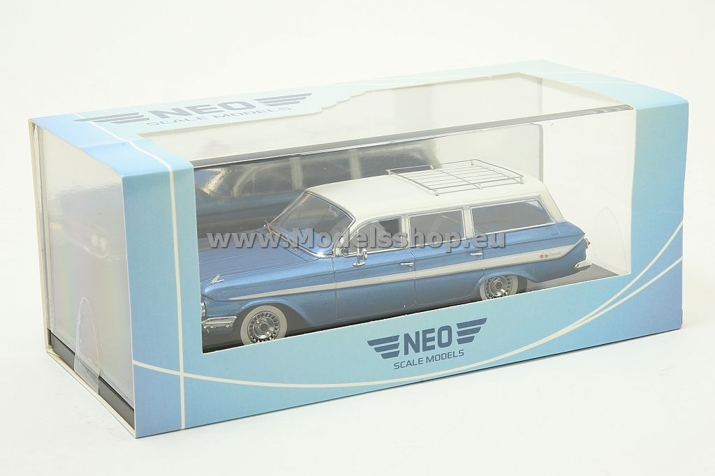 Chevrolet Nomad Station Wagon, 1961, /metallic-blue - white/