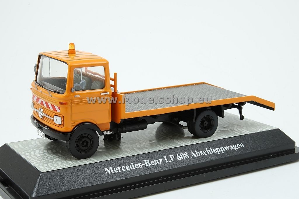 Mercedes-Benz LP608 tow truck /orange/