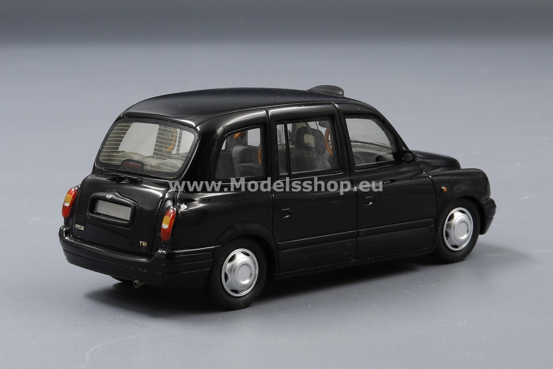 London Taxi TX1 2002 - 1:43 - Spark - HMKT