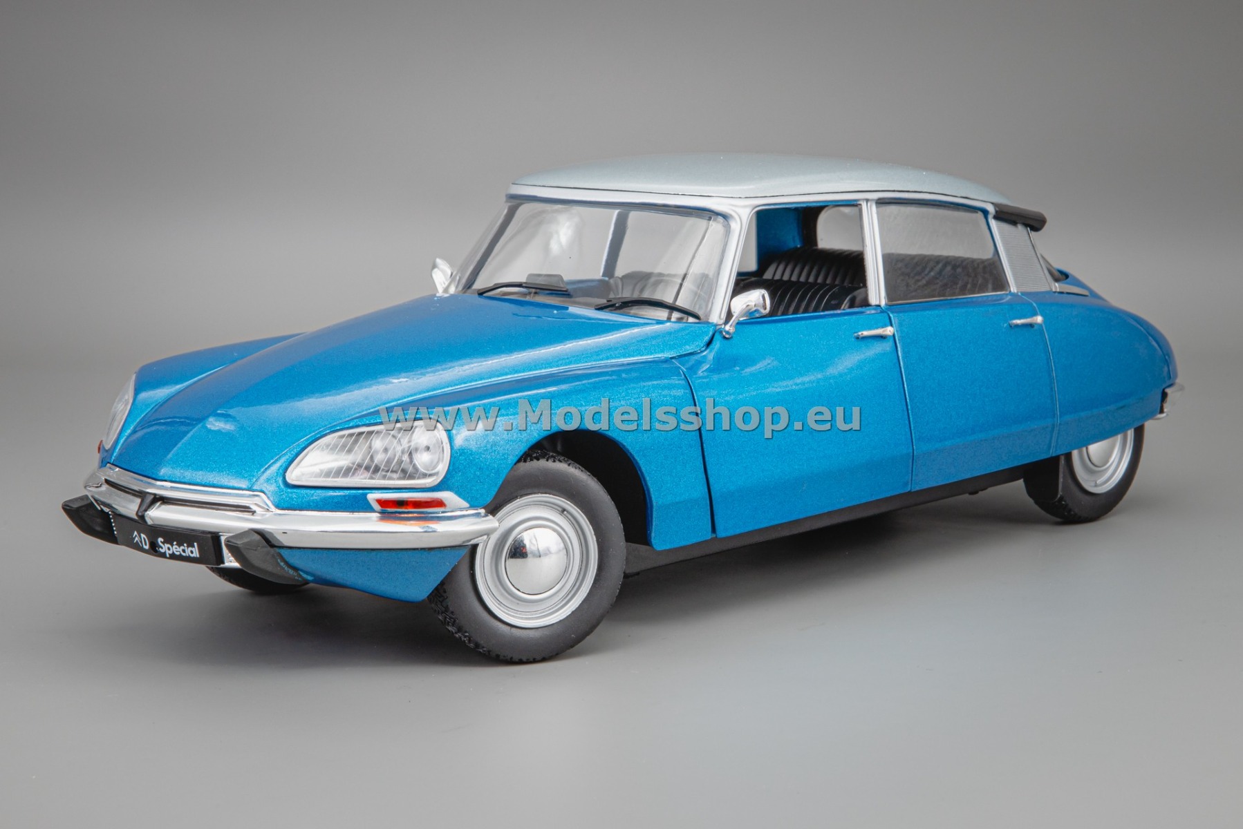 Solido S1800711 Citroen D Special, 1972 /Delta blue/