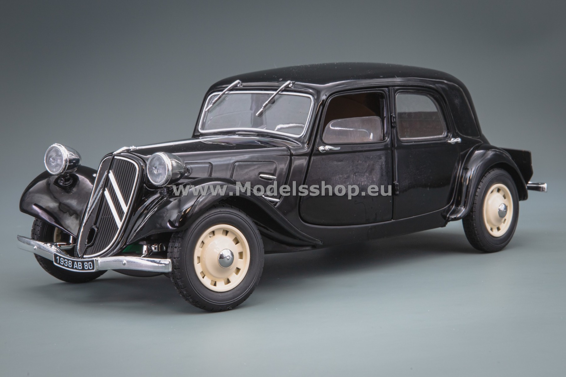 Solido S1800903 Citroën Traction 11B, 1937 /black/