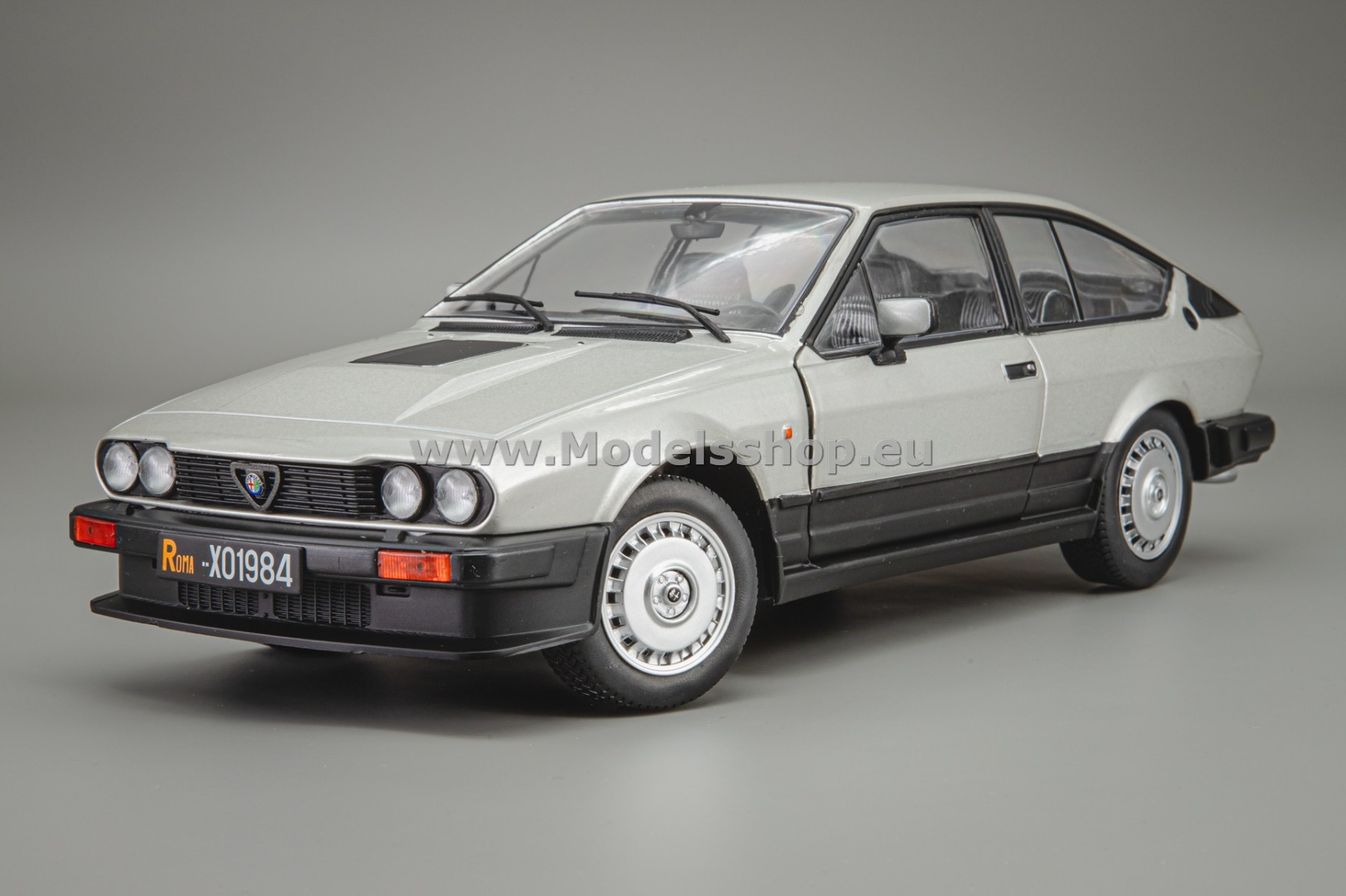 Solido S1802307 Alfa Romeo GTV6, 1984 /silver/