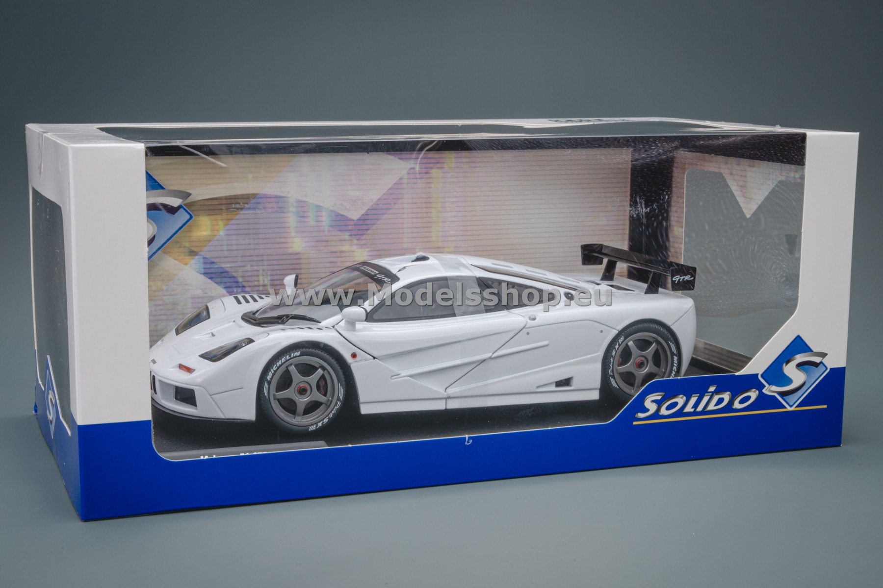 Solido S1804108 McLaren F1 GTR Short Tail, 1996 /white/