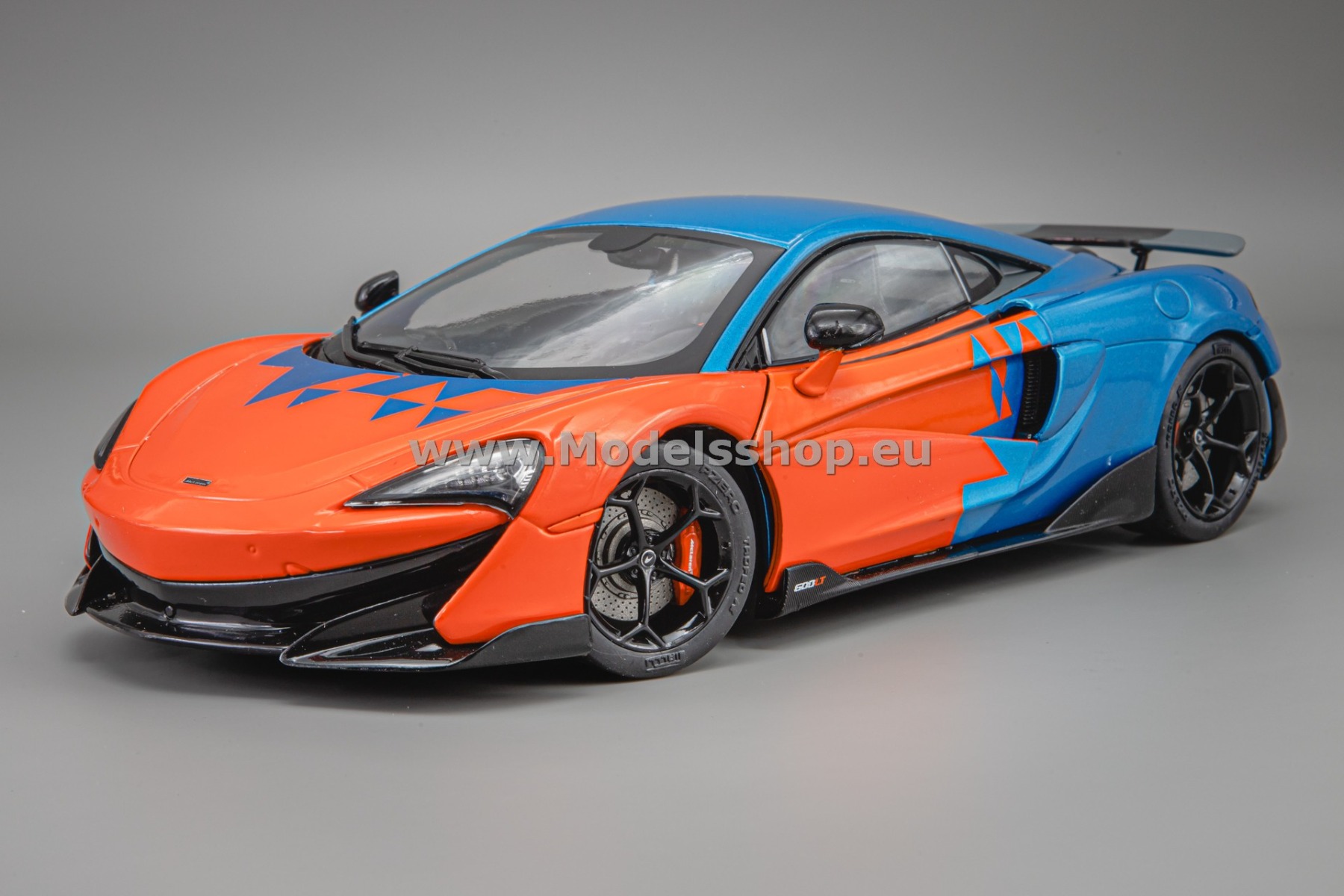 Solido S1804503 McLaren 600LT, F1 Team Tribute Liver, 2019 /orange - blue/