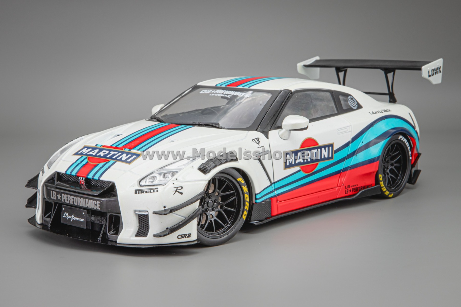 Solido S1805819 Nissan GT-R (R35) W/ Liberty Walk Body Kit 2.0 M, 2024 /white - decorated/