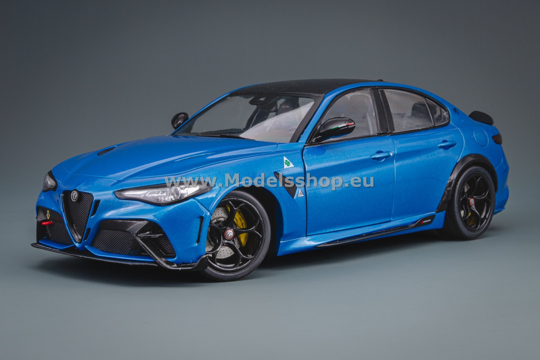 Solido S1806906 Alfa Romeo Giulia GTA, 2022 /blue metallic/