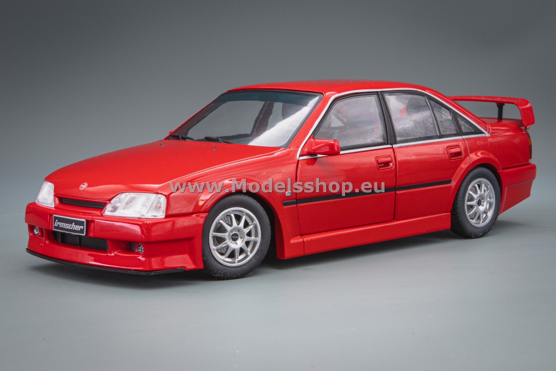 Solido S1809704 Opel Omega 3000 24V, 1990 /red/