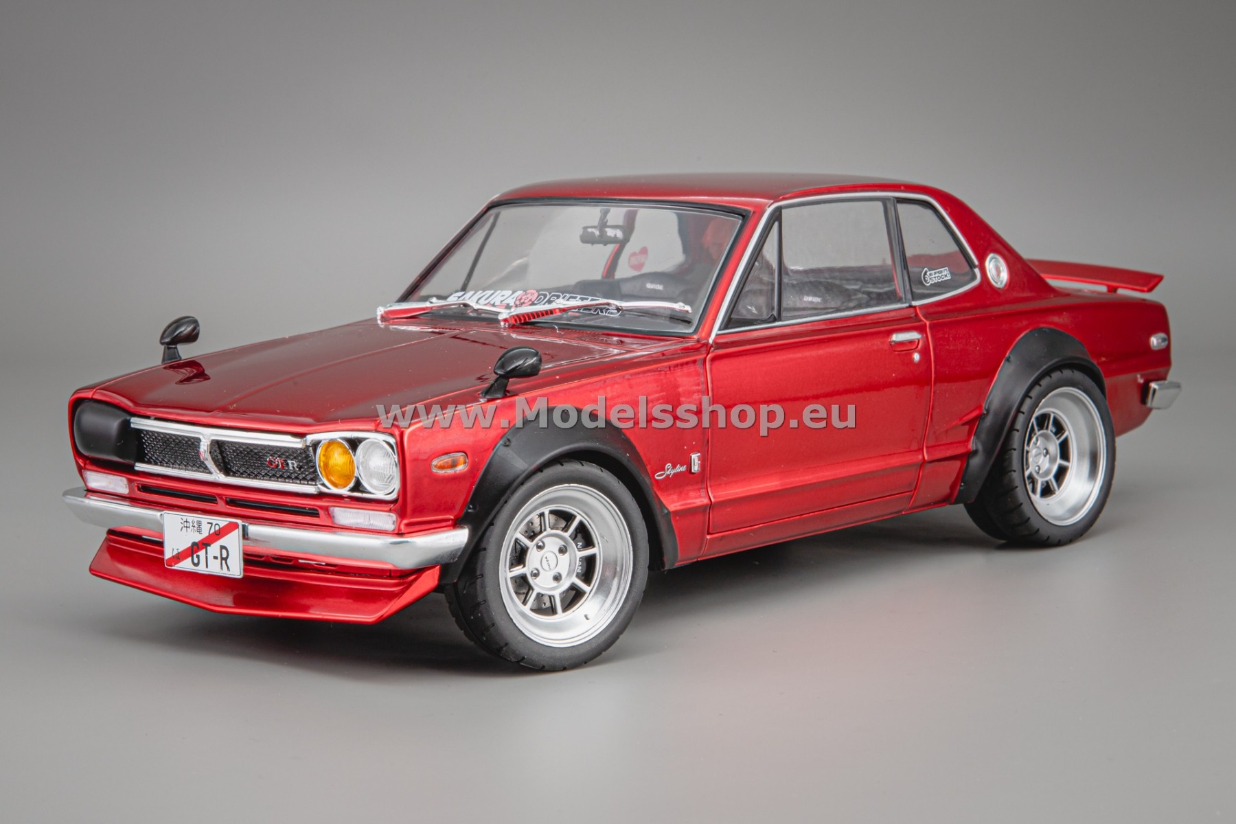 Solido S1813002 Nissan Skyline C10 Hakosuka Solido Works, 1970 /Red Metallic/