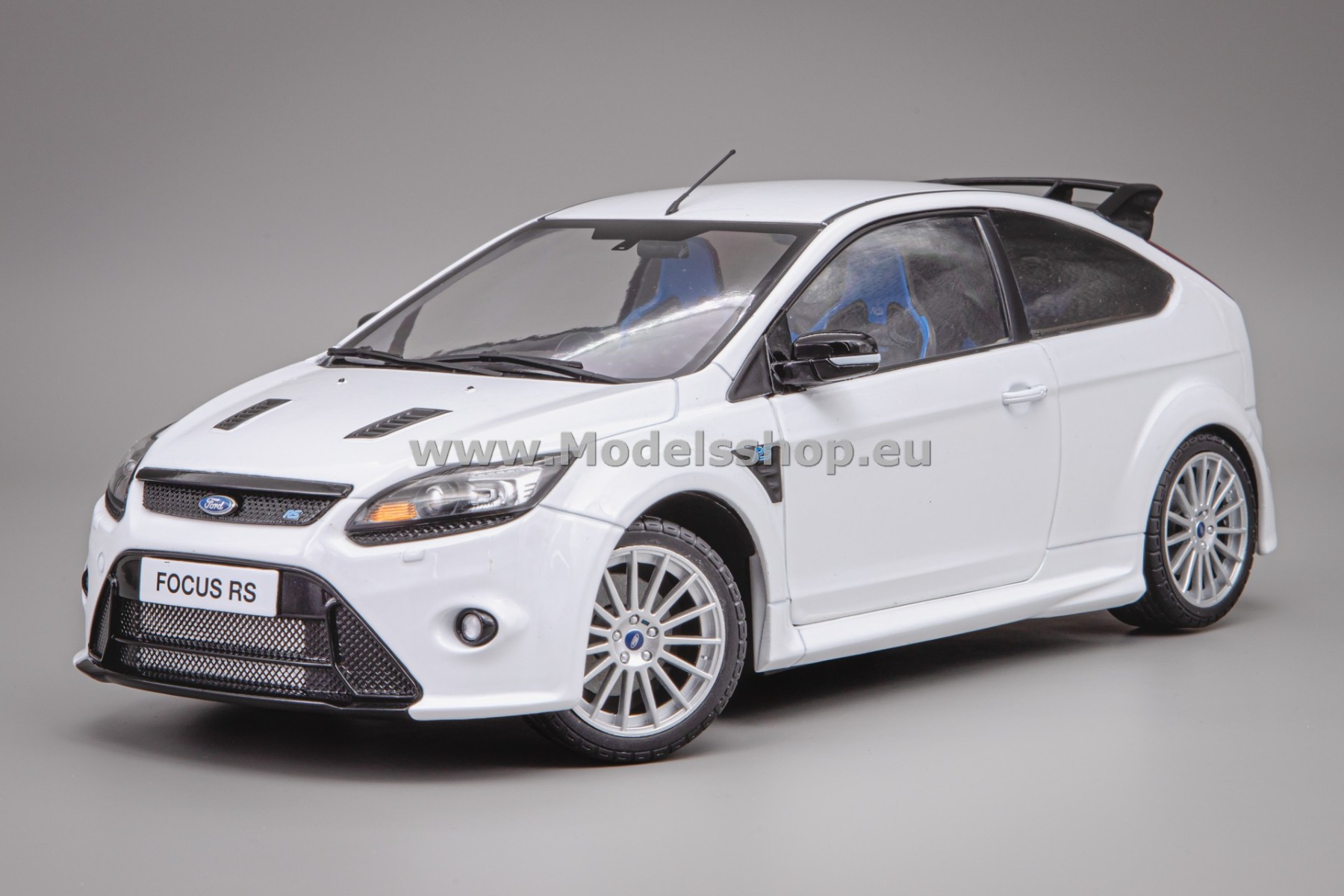 Solido S1813102 Ford Focus RS MK2 PACK RS PLUS, 2009 /Frozen White/